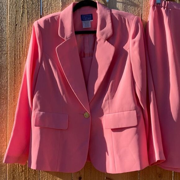 🔥 Take 50% OFF- Signature Collection 2pcs Women's Skirt Suit, Size-12P - Picture 3 of 16